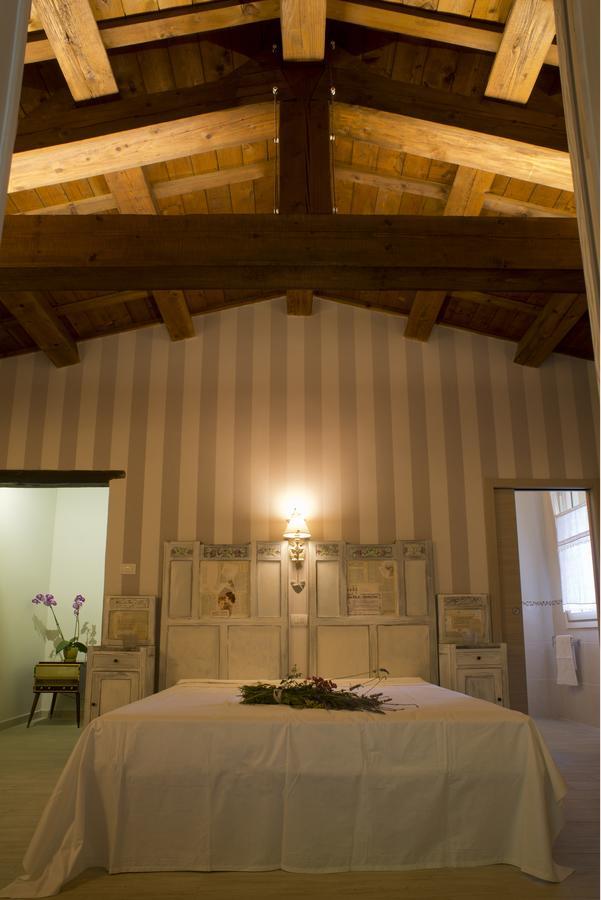 Locanda Montepaolo Dovadola Ruang foto