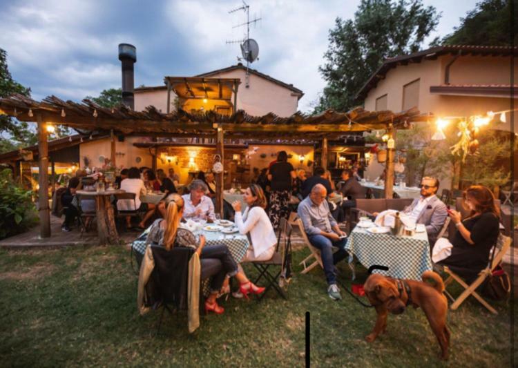 Locanda Montepaolo Dovadola Bagian luar foto